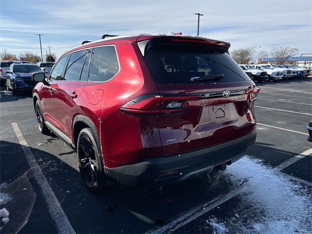 Used 2024 Toyota Grand Highlander Platinum image 2