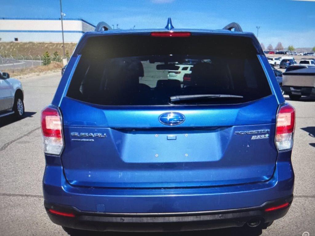 Used 2017 Subaru Forester 2.5i Limited image 3