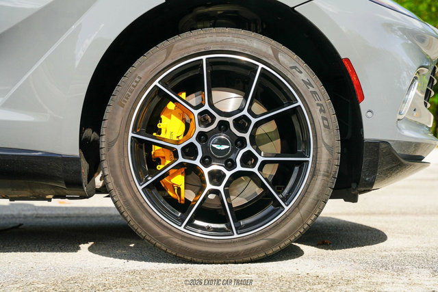 Used 2021 Aston Martin DBX image 70