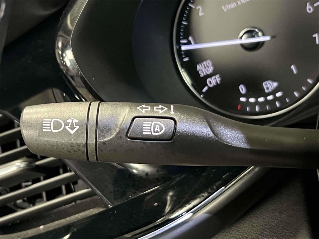 Used 2022 Buick Envision Avenir w/ Technology Package II image 24