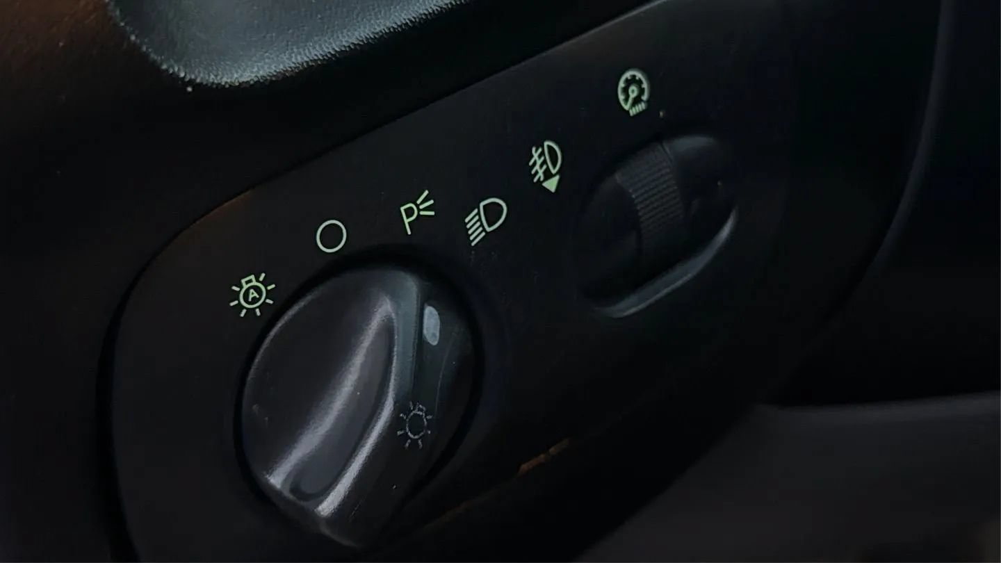 Used 2001 Ford F150 Lightning RWD image 40