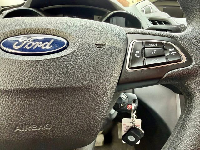 Used 2018 Ford Escape SE image 28