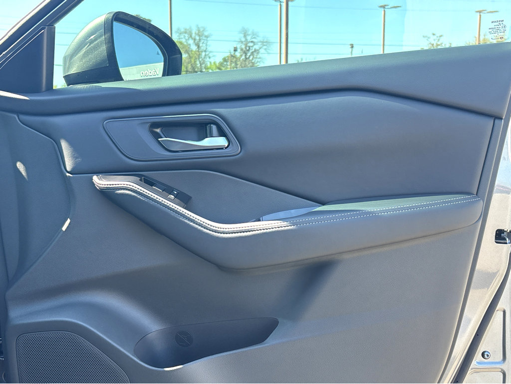 New 2026 Nissan Rogue Platinum w/ Platinum Premium Package image 11