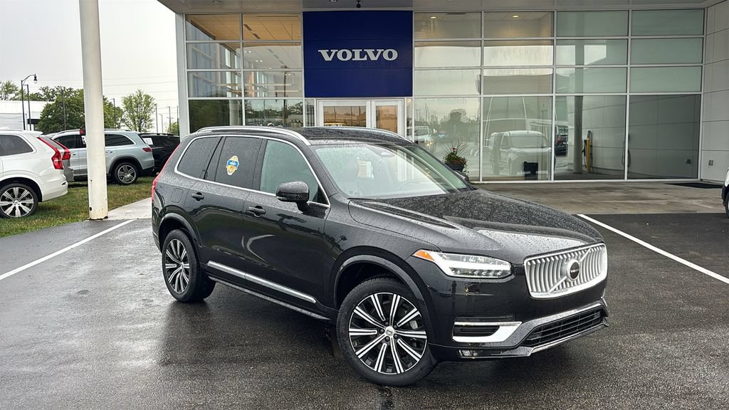 Certified 2024 Volvo XC90 B5 Core w/ Climate Package AWD/4WD image 2