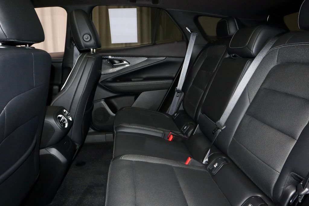 Used 2024 Chevrolet Blazer EV LT AWD/4WD image 22