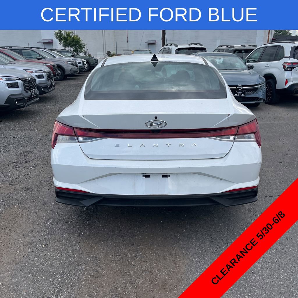 Used 2023 Hyundai Elantra SEL w/ Convenience Package FWD image 5