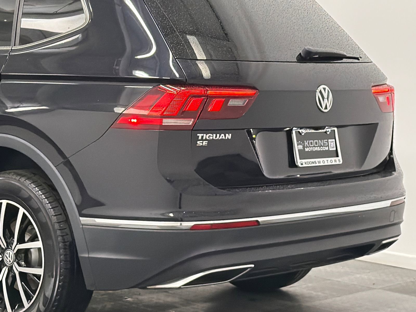 Used 2021 Volkswagen Tiguan SE FWD image 7
