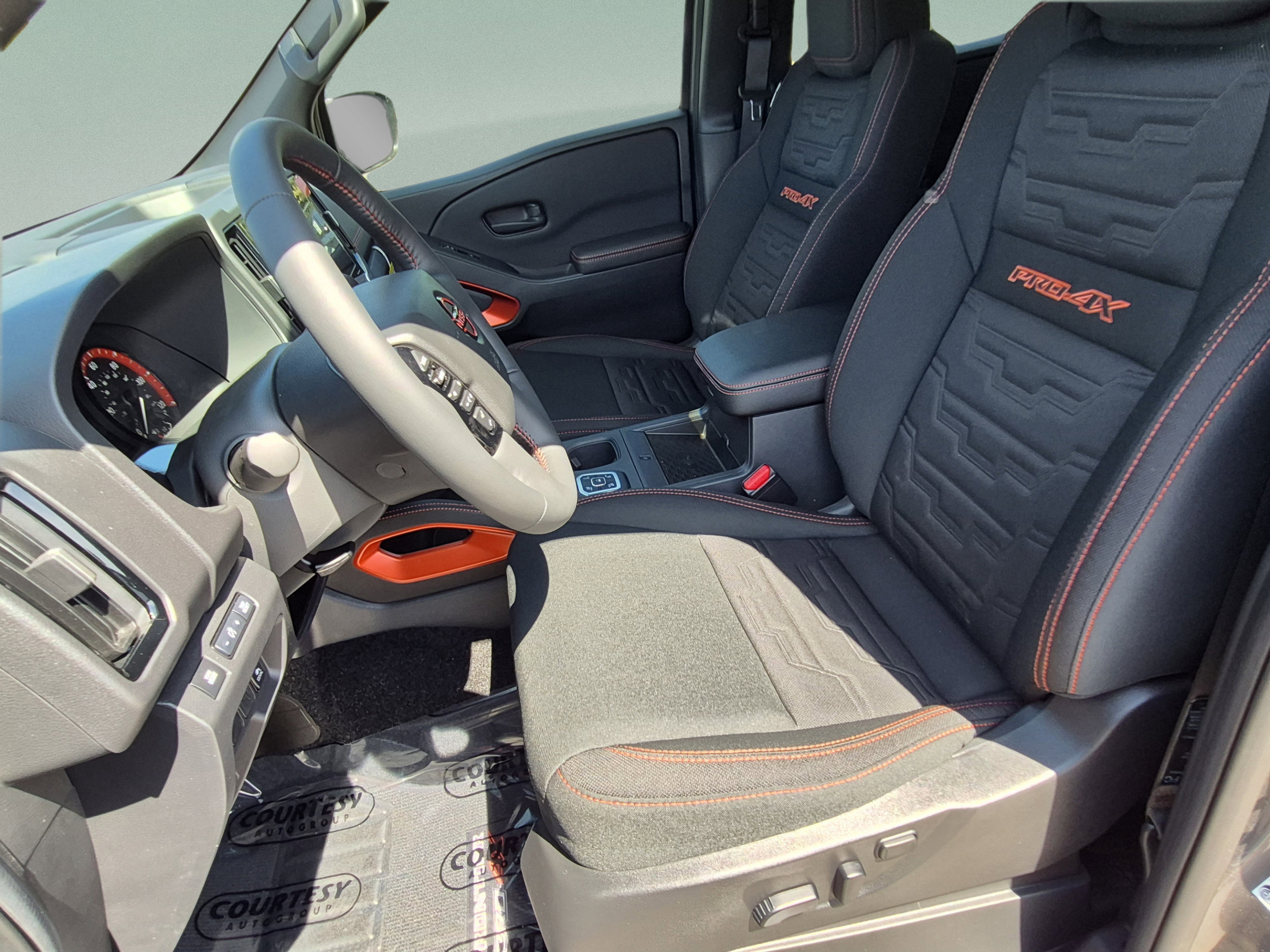 New 2026 Nissan Frontier PRO-4X w/ Pro-4x Convenience Package AWD/4WD image 19