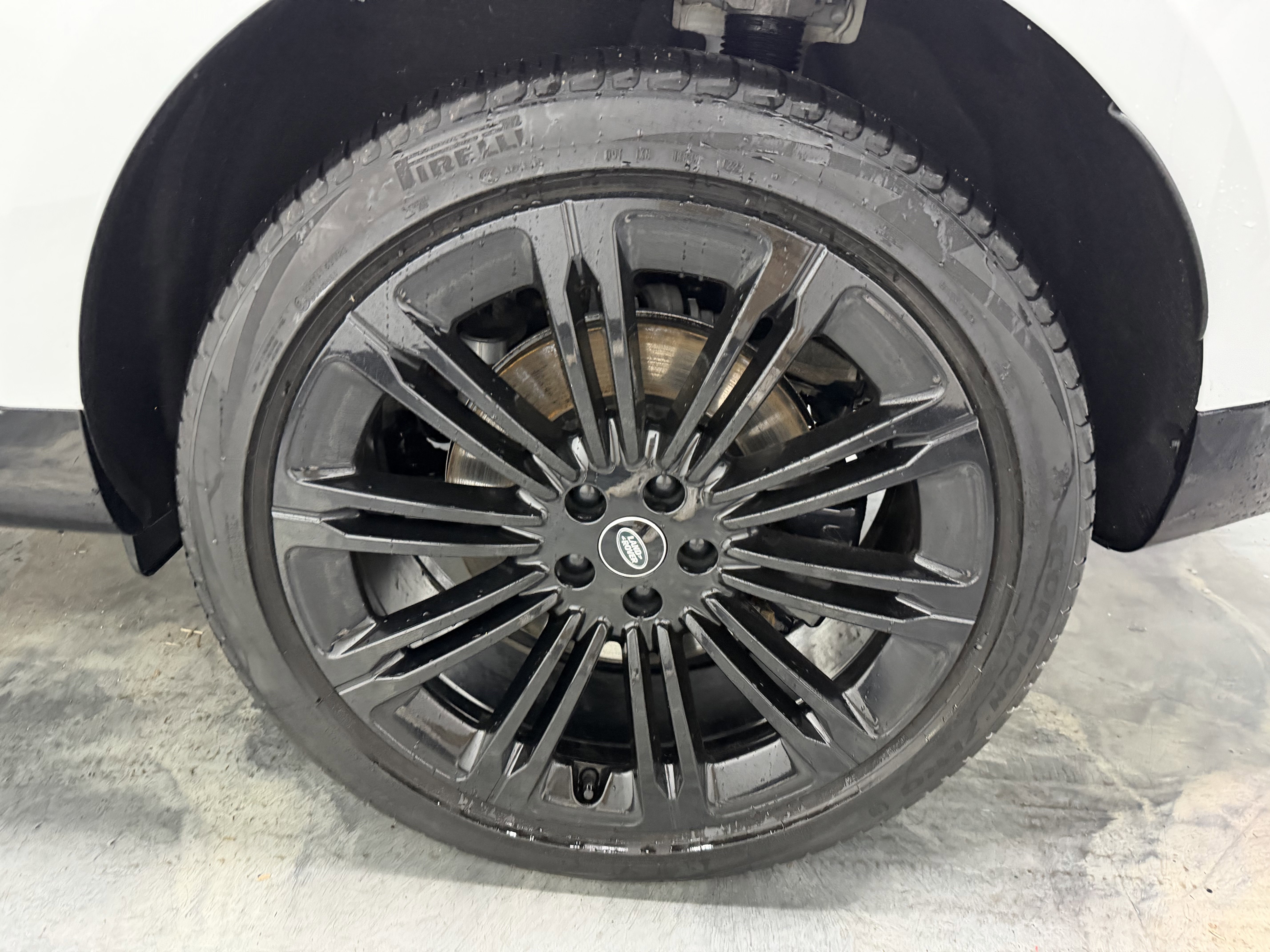 Used 2023 Land Rover Range Rover SE image 27