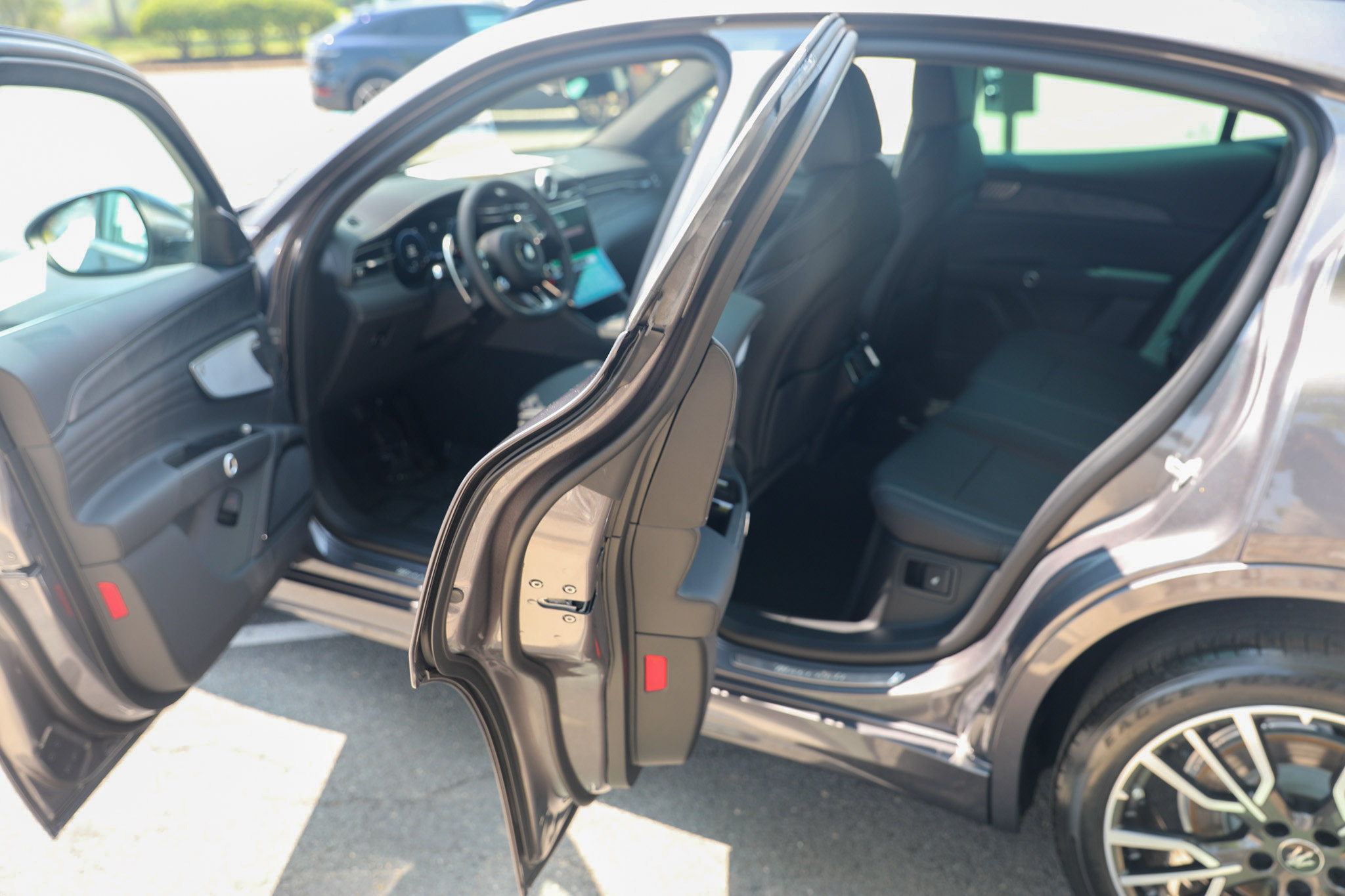 Used 2024 Maserati Grecale GT AWD/4WD image 21