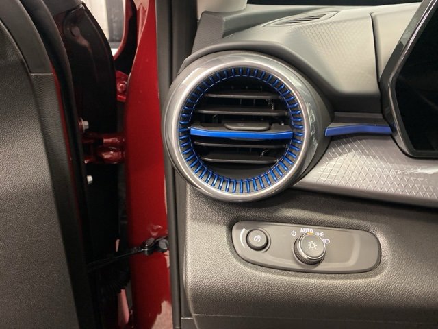 New 2025 Chevrolet Trax LT w/ Driver Confidence Package image 13