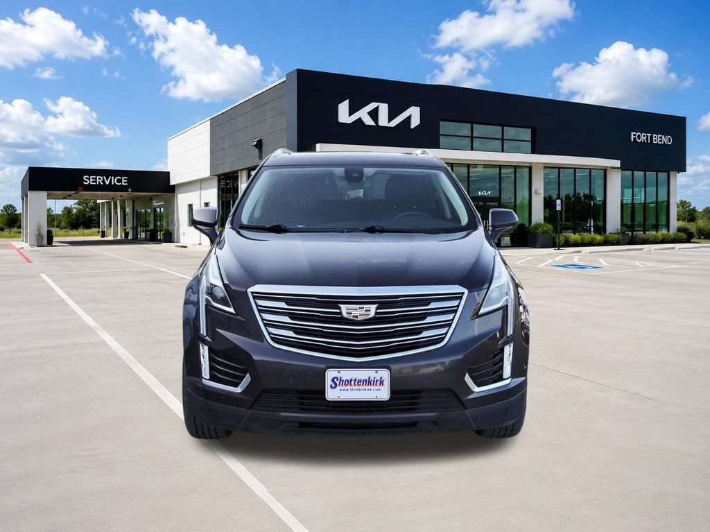 Used 2019 Cadillac XT5 Premium Luxury w/ Driver Assist Package FWD image 2