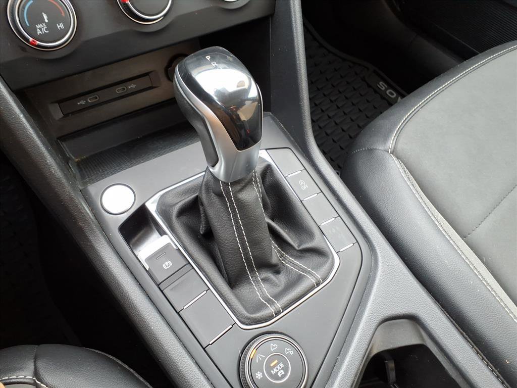 Used 2022 Volkswagen Taos SE w/ Panoramic Sunroof Package image 18