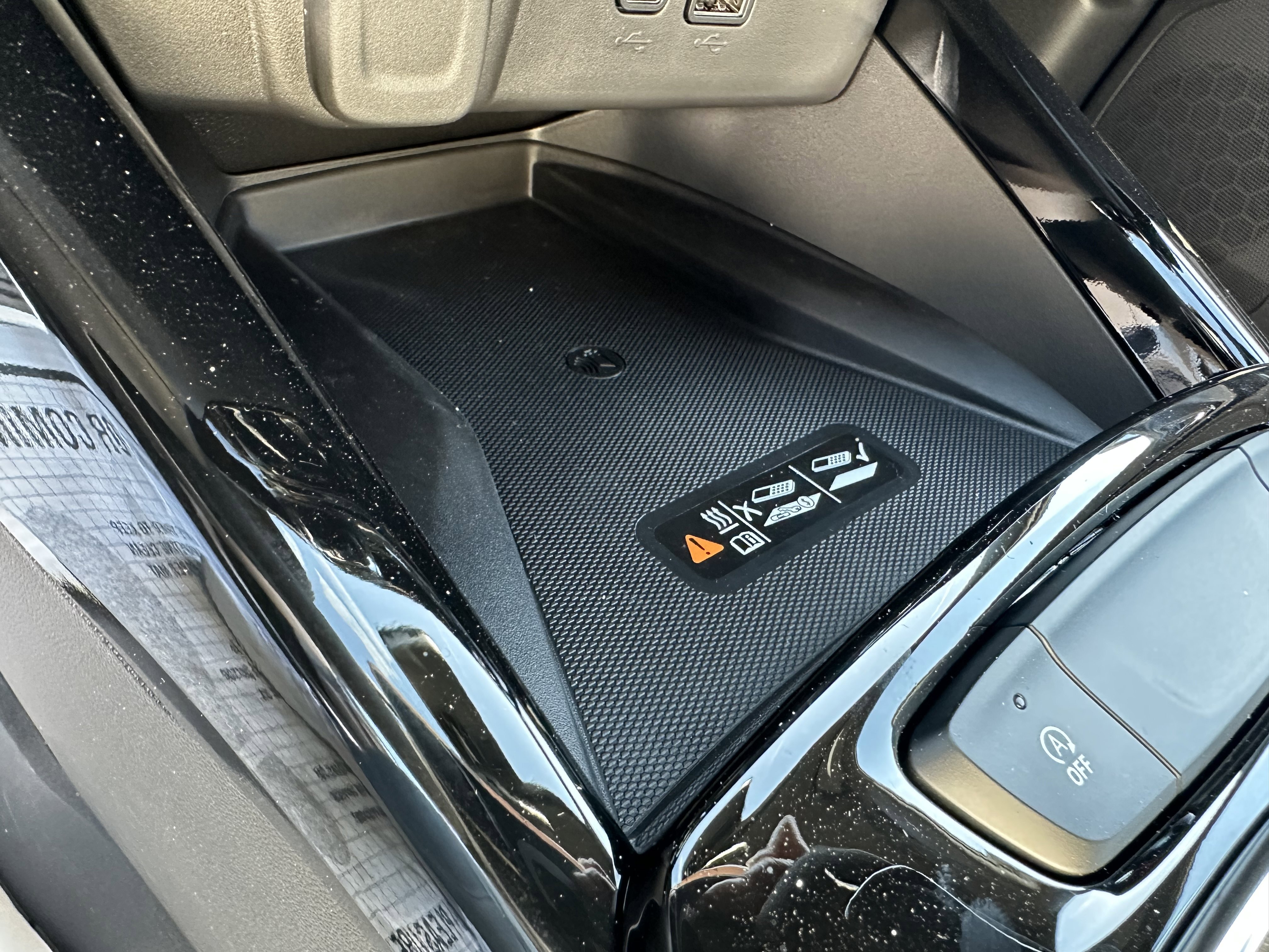 New 2026 Chevrolet Trax RS w/ Sunroof Package FWD image 20