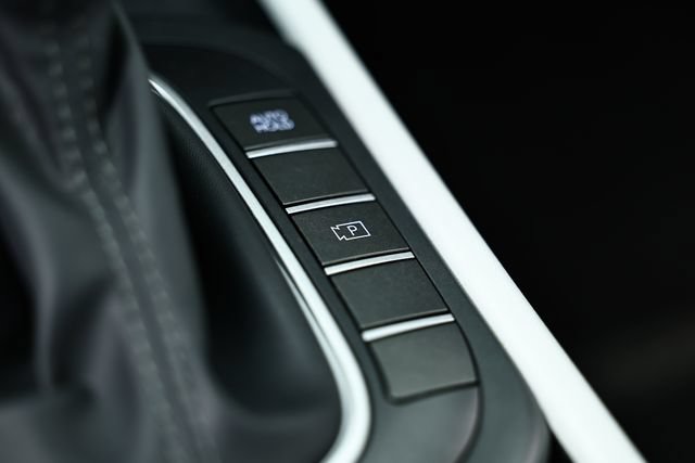 Used 2024 Hyundai Kona SE AWD/4WD image 40