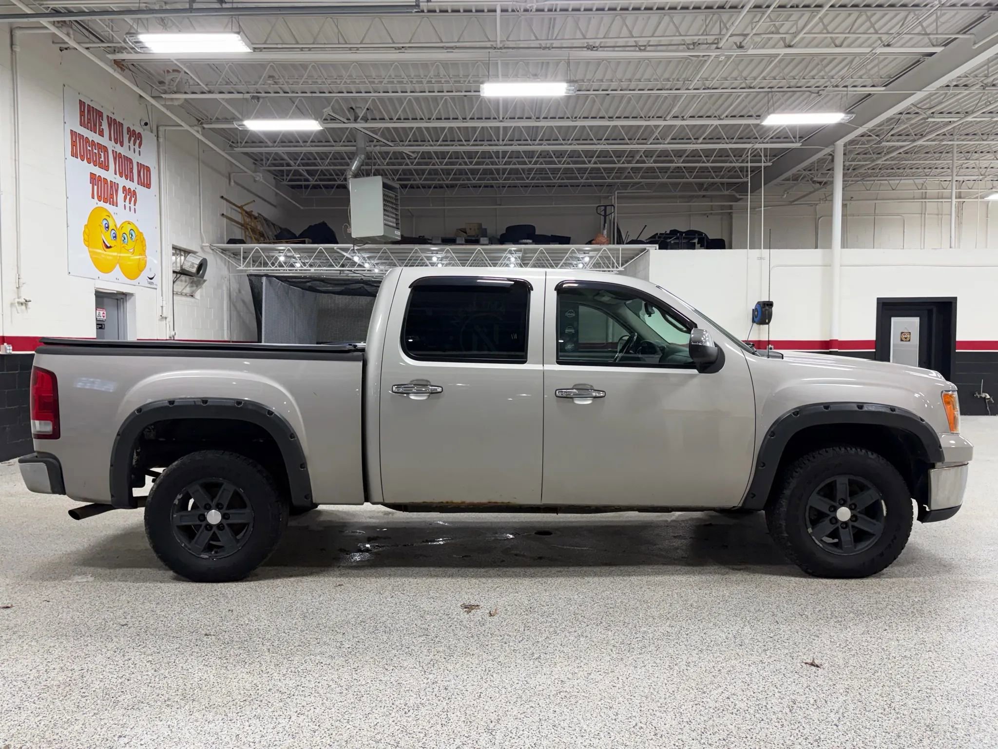 Used 2009 GMC Sierra 1500 SLE w/ Power Pack Plus image 11