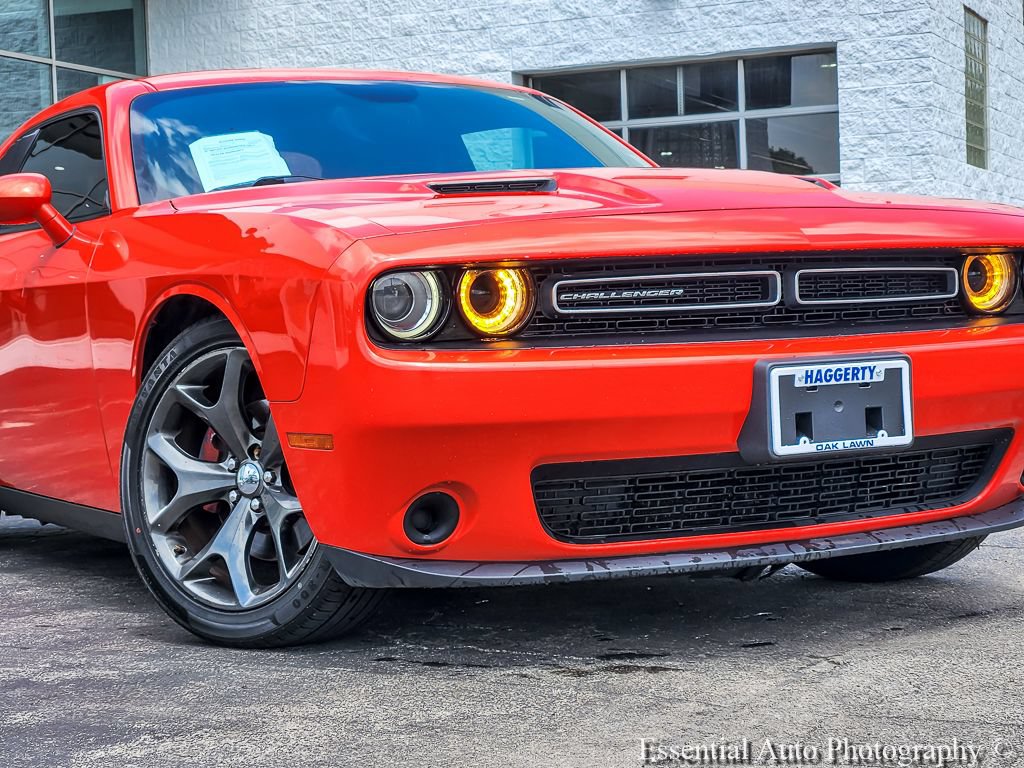 Used 2016 Dodge Challenger SXT w/ Sound Group RWD image 2