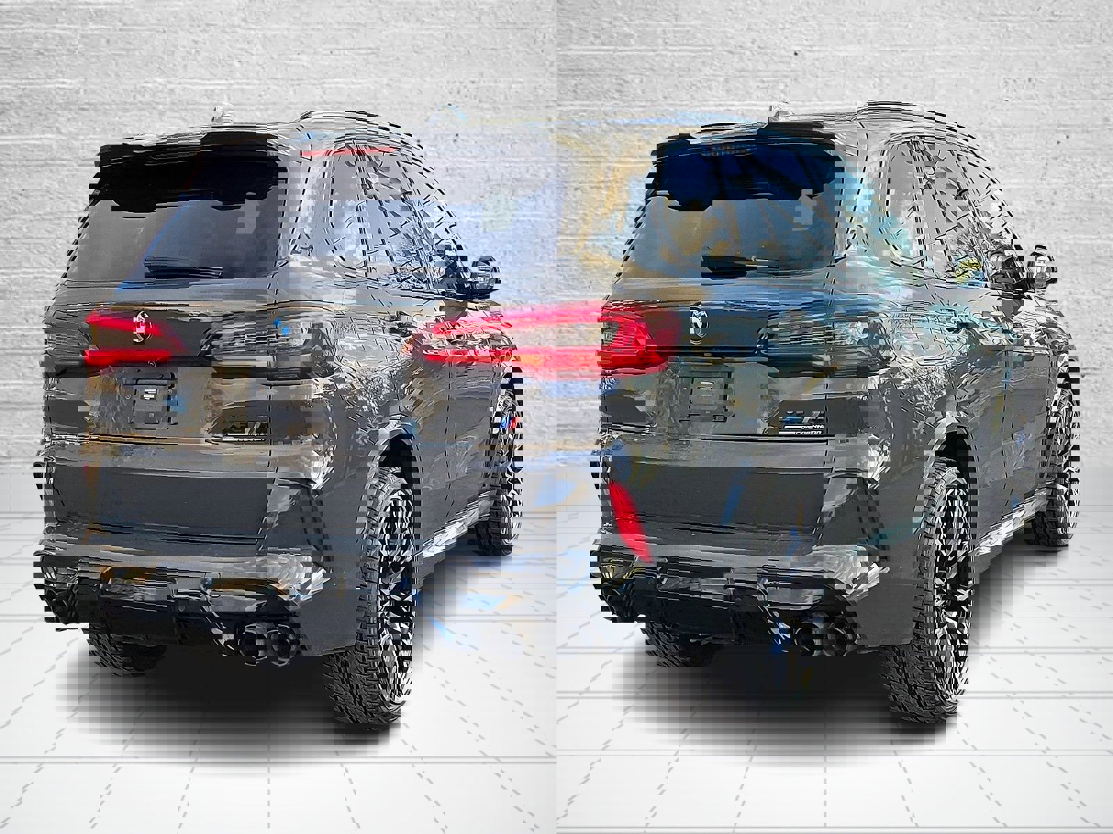 Used 2023 BMW X5 M w/ Competition Package image 6