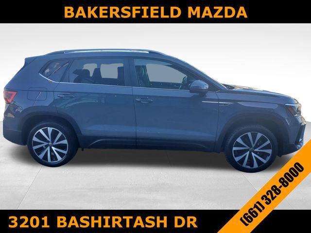 Used 2023 Volkswagen Taos SE image 4