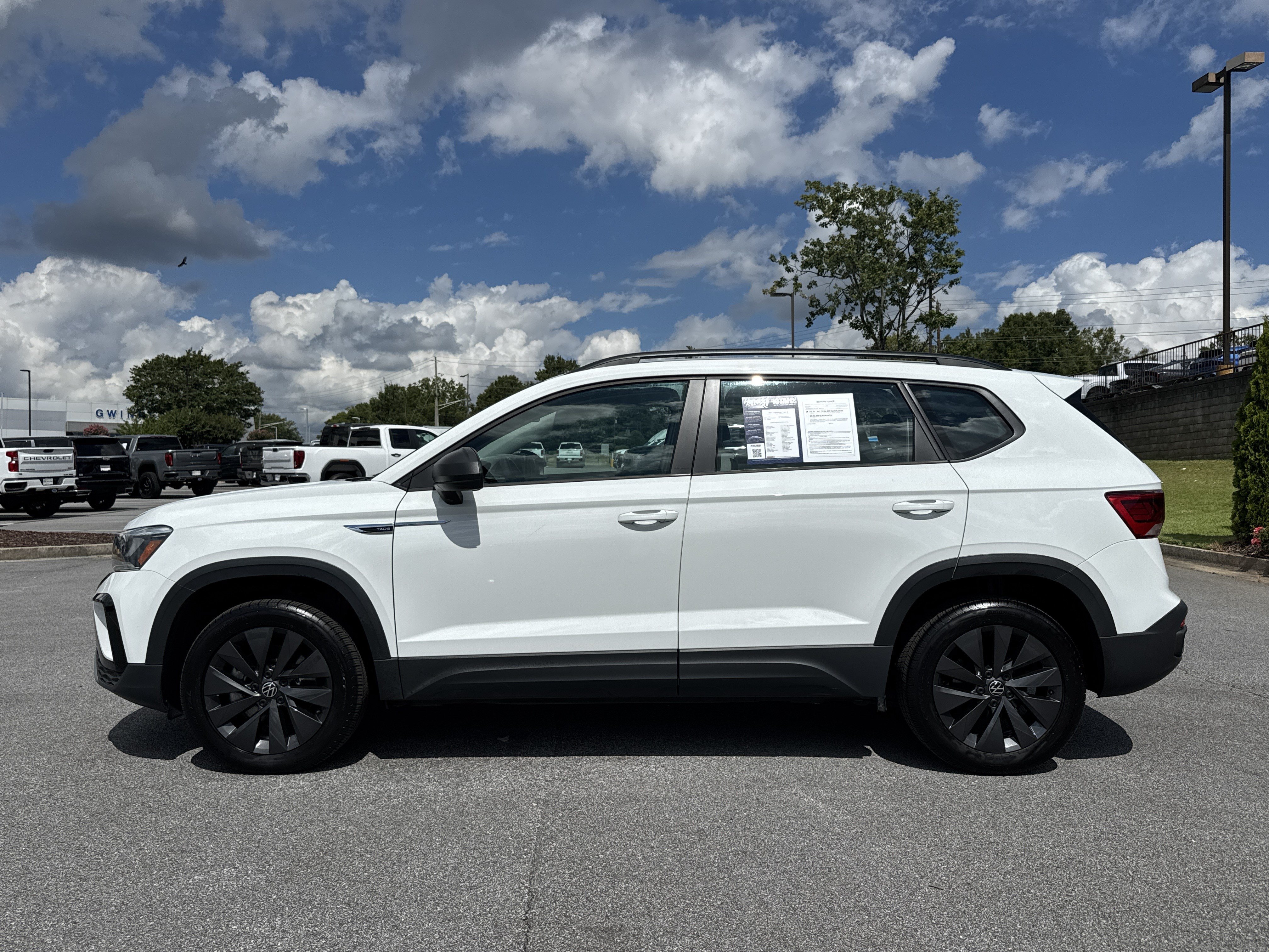 Used 2023 Volkswagen Taos S FWD image 7