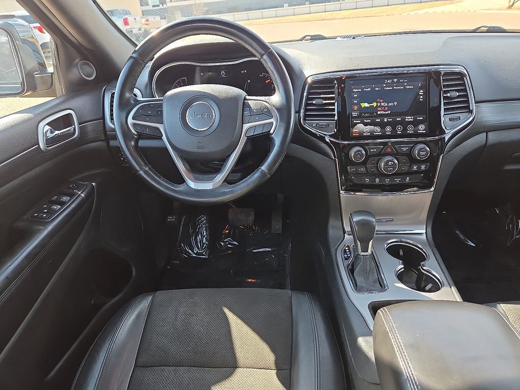 Used 2020 Jeep Grand Cherokee Altitude image 15