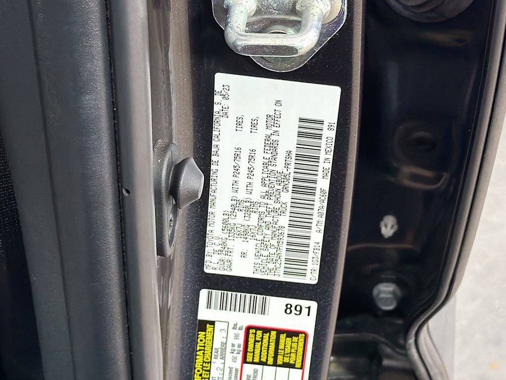 Used 2023 Toyota Tacoma SR AWD/4WD image 31