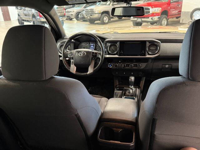 Used 2016 Toyota Tacoma TRD Off-Road w/ Towing Package image 19