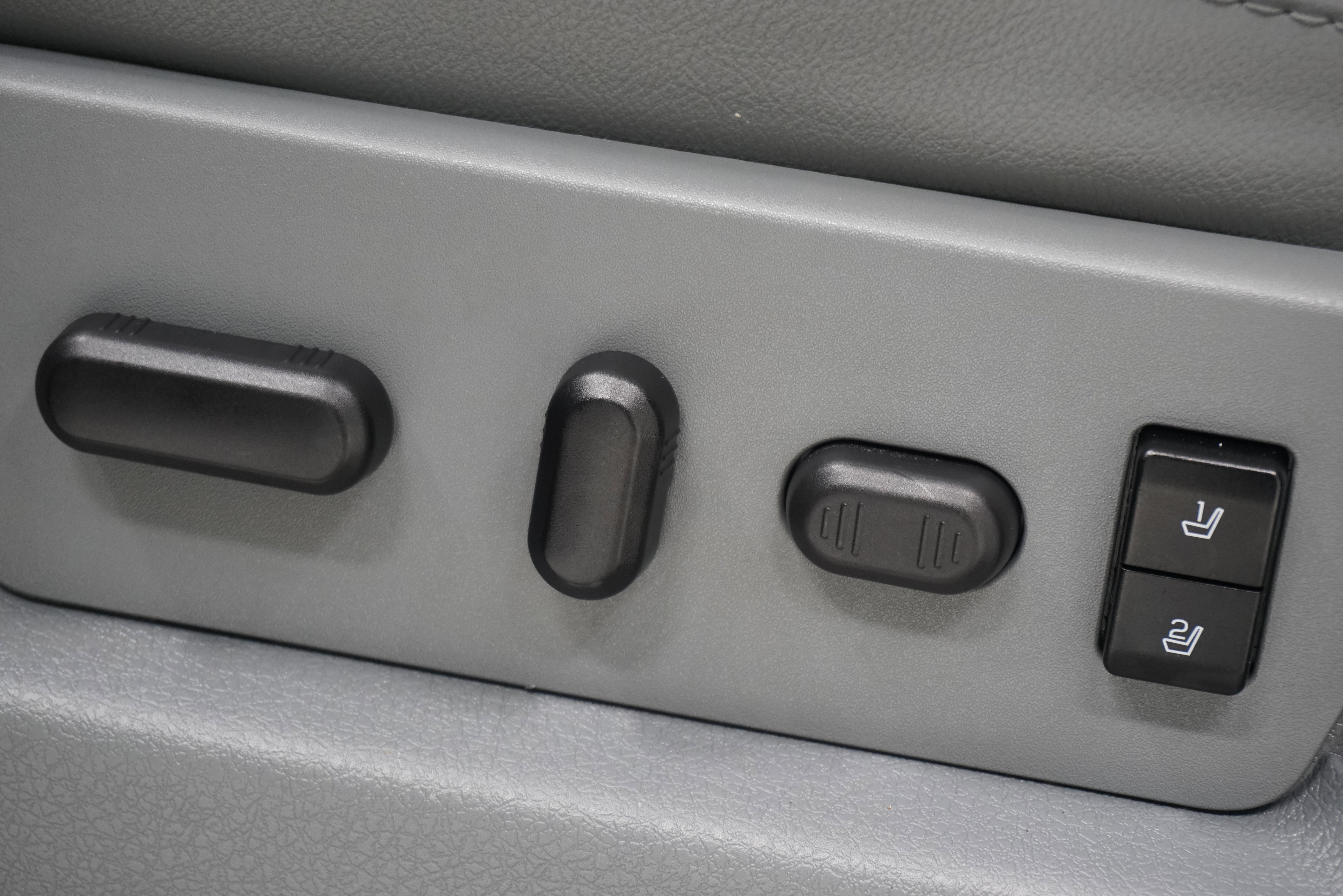 Used 2012 Ford F150 Platinum AWD/4WD image 16