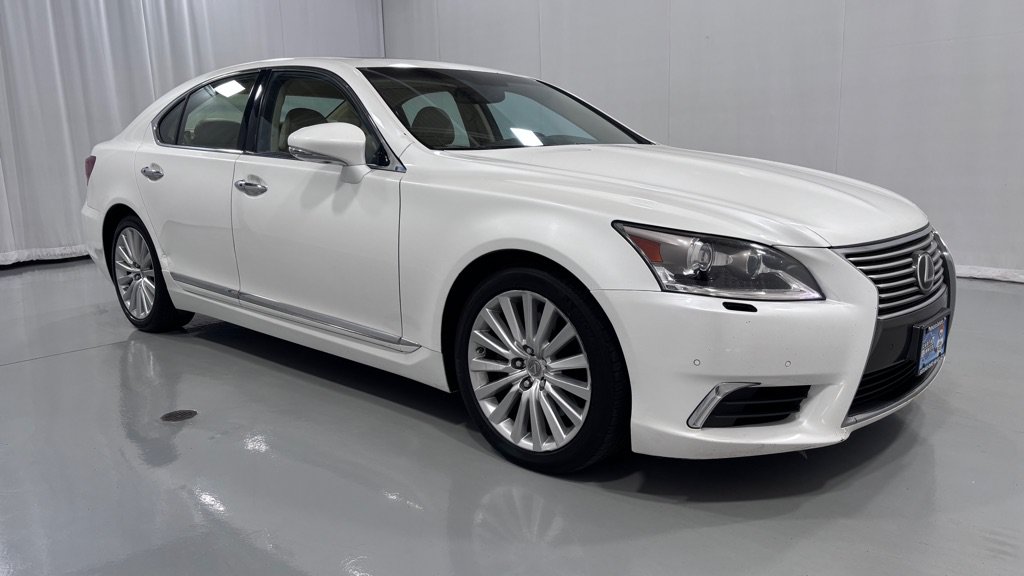 Used 2015 Lexus LS 460 AWD w/ Comfort Package image 3