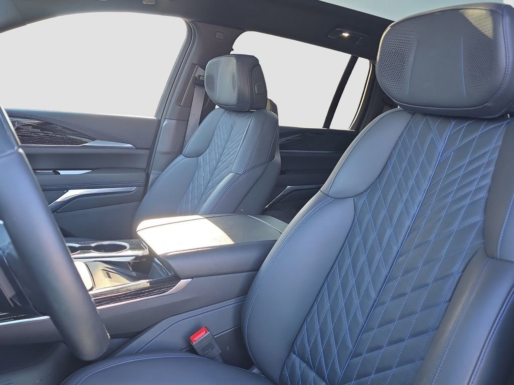 Used 2025 Cadillac Escalade IQ Sport 1 image 7
