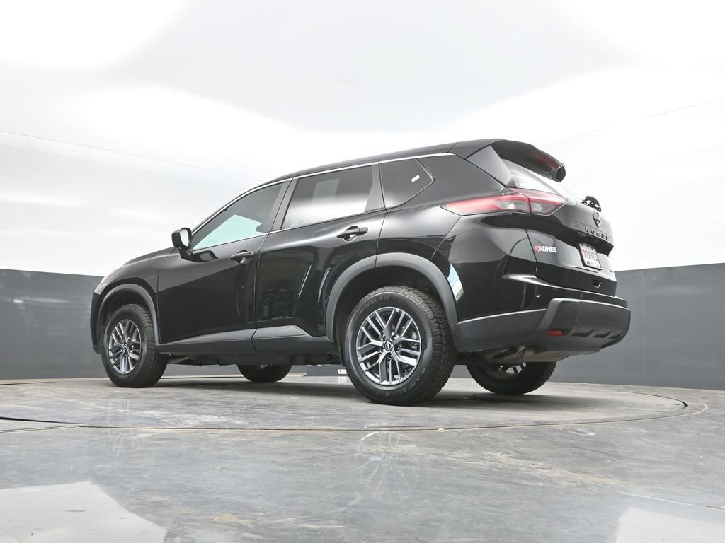 Used 2024 Nissan Rogue S AWD/4WD image 34