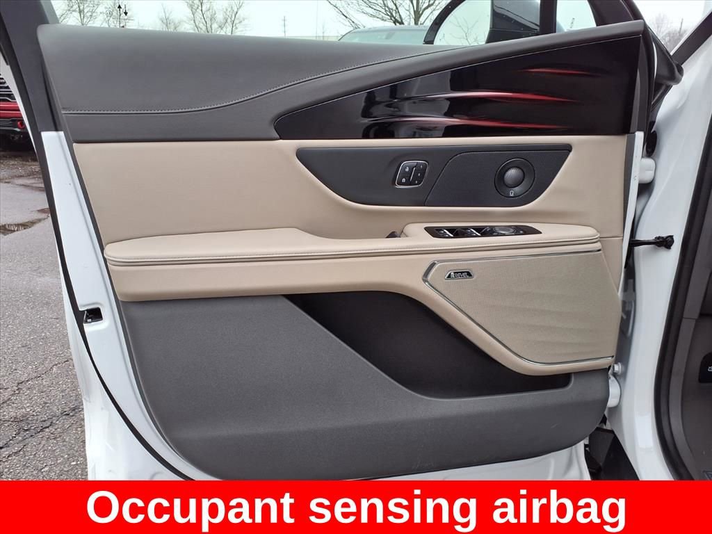 Used 2024 Lincoln Nautilus Premier w/ Equipment Group 102A image 26