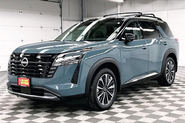 New 2026 Nissan Pathfinder Platinum image 2