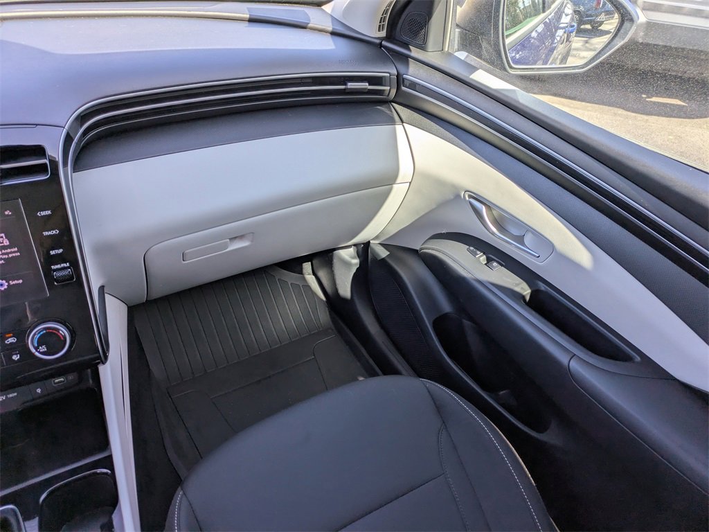 Used 2023 Hyundai Tucson SEL w/ Winter Package image 16