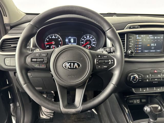 Used 2017 Kia Sorento EX image 10
