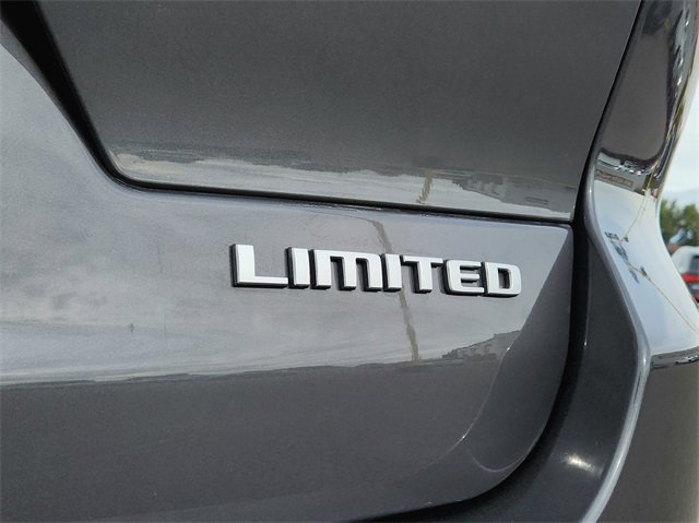 Used 2024 Jeep Grand Cherokee L Limited w/ Luxury Tech Group II image 13