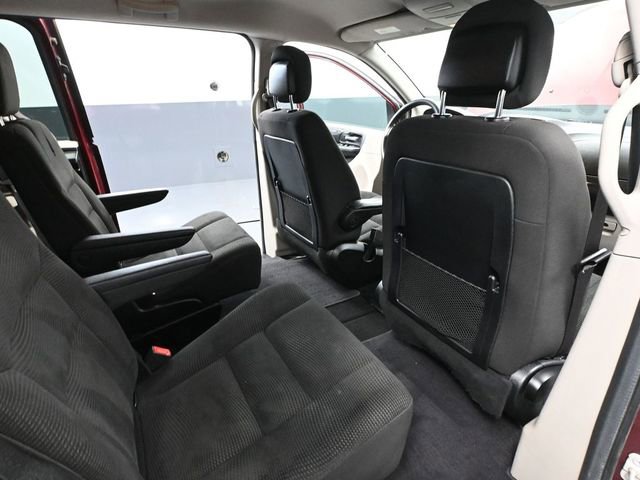 Used 2020 Dodge Grand Caravan SE w/ UConnect Hands-Free Group image 36