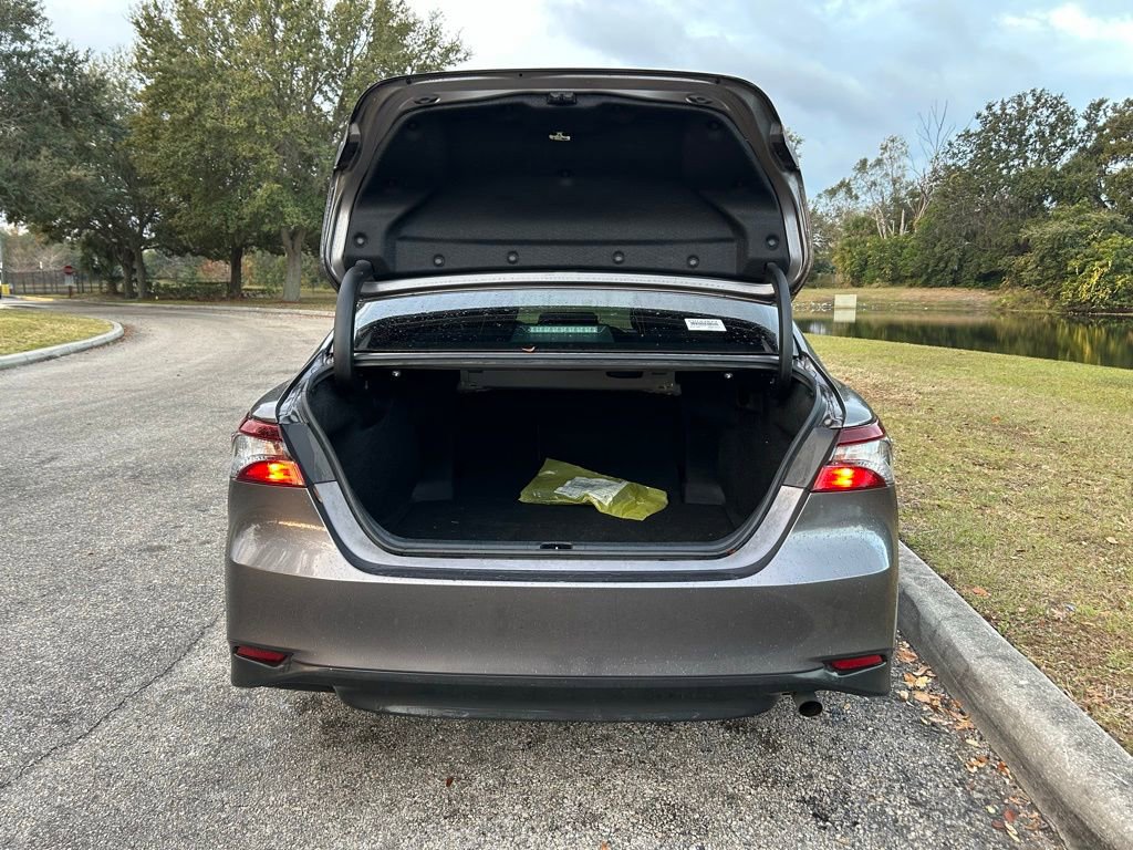 Used 2023 Toyota Camry LE image 10