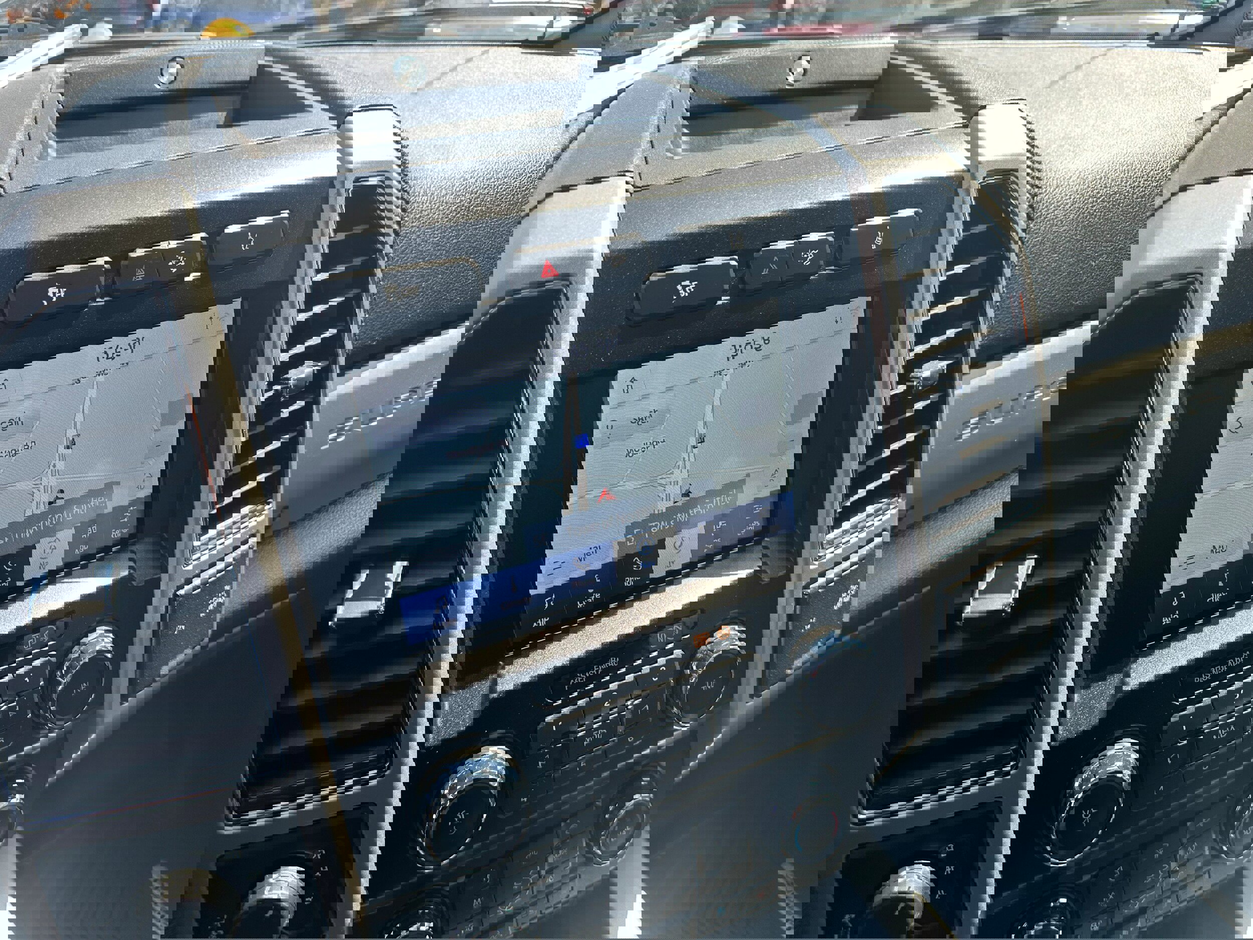 Used 2020 Ford F350 Lariat AWD/4WD image 6