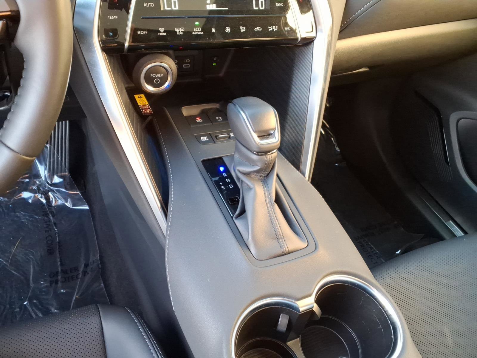 Used 2024 Toyota Venza Limited AWD/4WD image 10