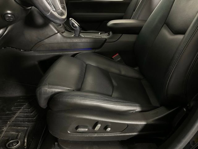 Used 2017 Cadillac XT5 Luxury w/ Driver Awareness Package image 27