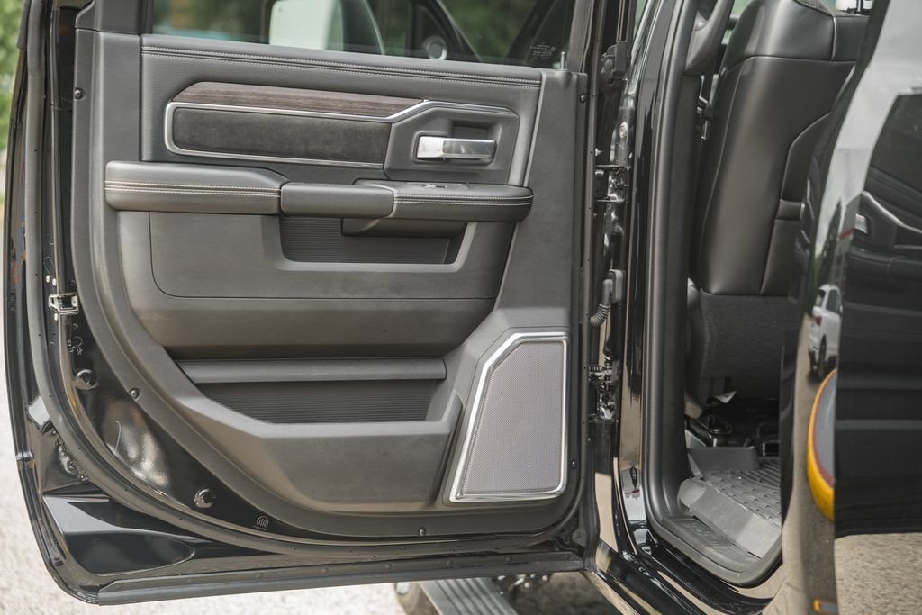 New 2026 RAM 2500 Laramie AWD/4WD image 43