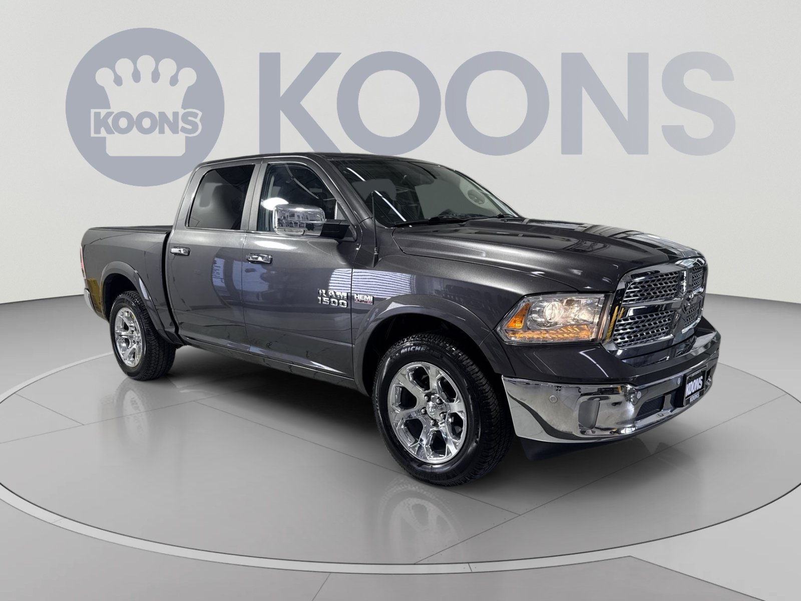 Used 2018 RAM 1500 Laramie w/ Convenience Group AWD/4WD image 2