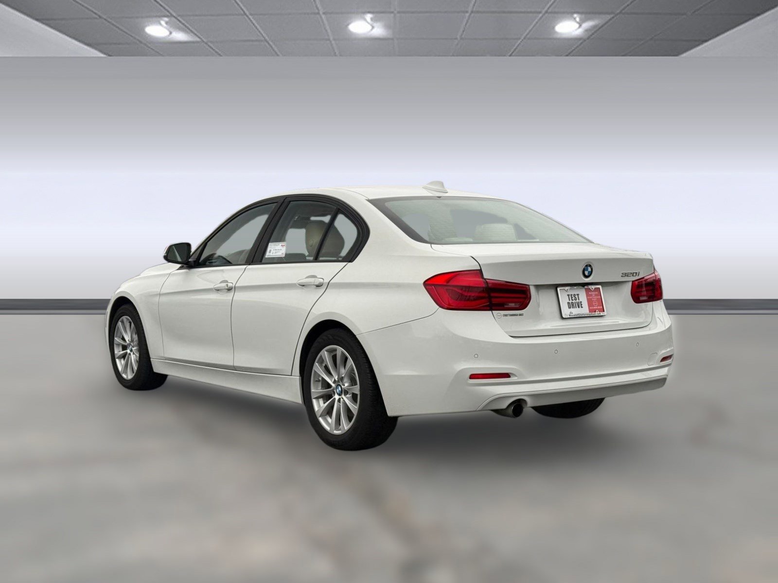 Used 2017 BMW 320i Sedan image 3