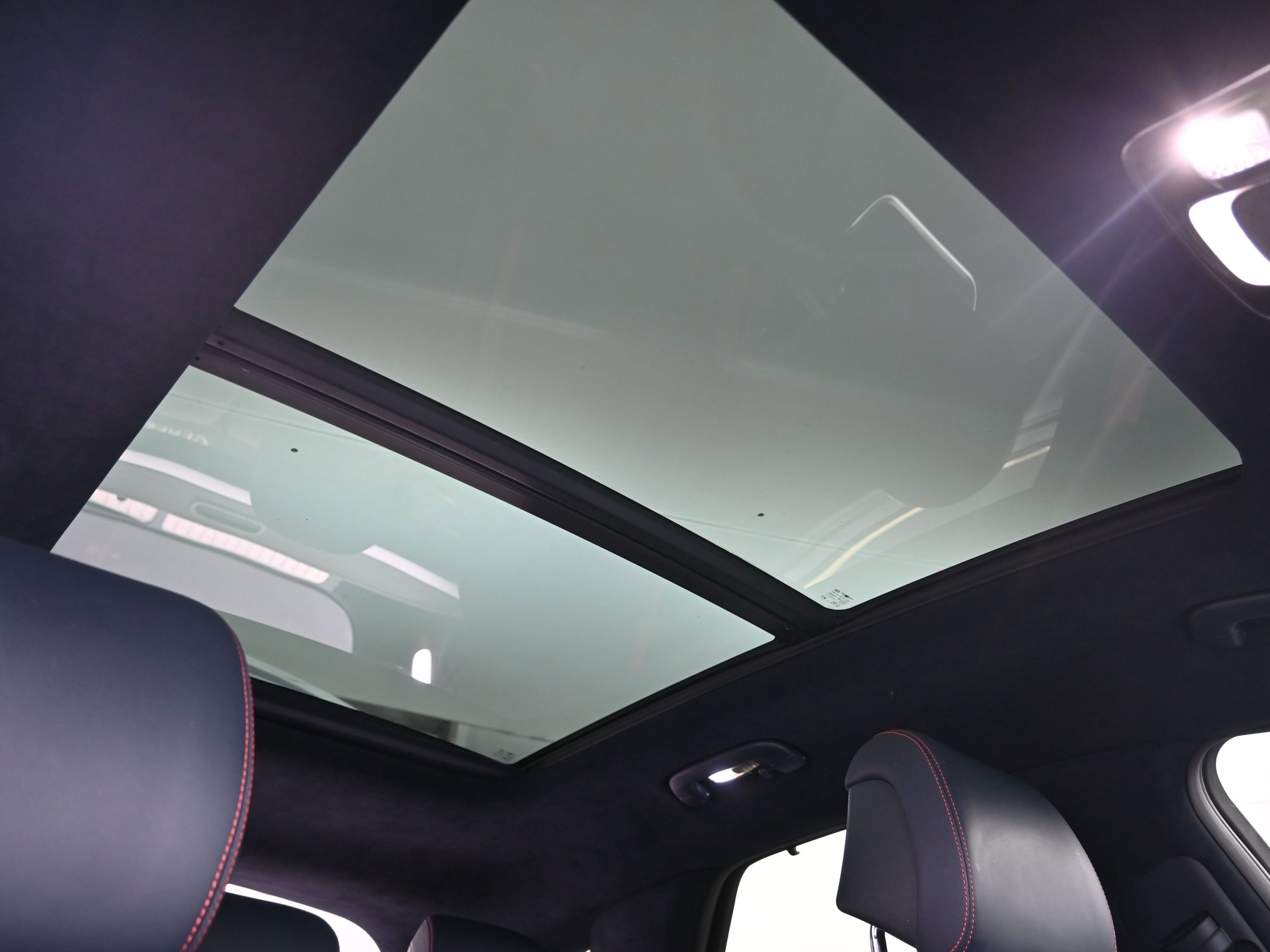 Used 2022 Genesis GV70 3.5T Sport w/ Sport Prestige Package image 29