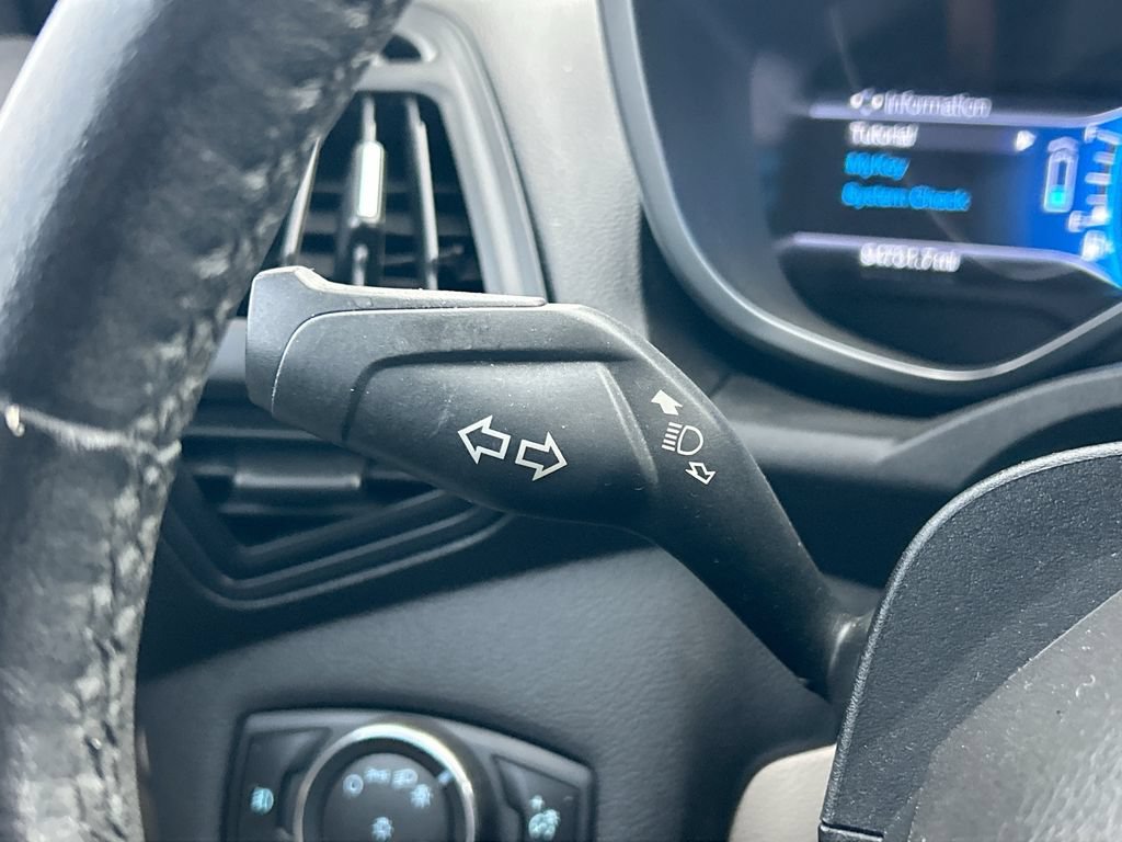 Used 2015 Ford C-MAX Energi SEL w/ Equipment Group 301A FWD image 32