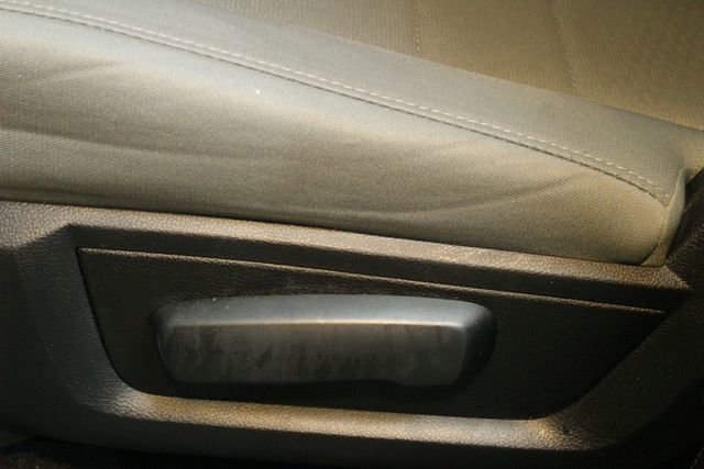 Used 2015 RAM 2500 Tradesman w/ Chrome Appearance Group image 17