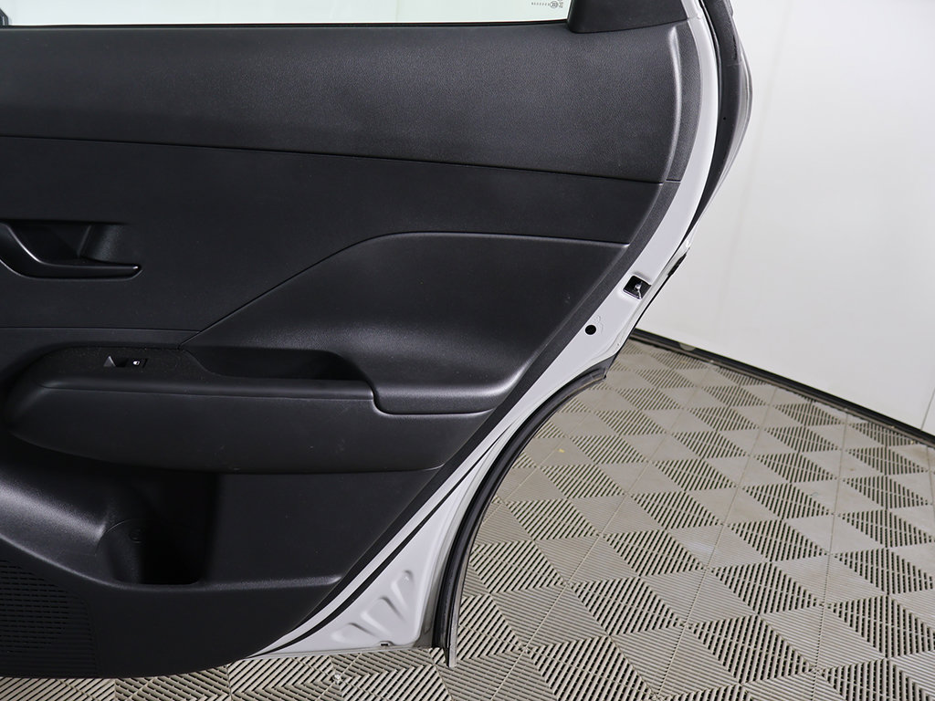 Certified 2025 Hyundai Kona SE FWD image 20