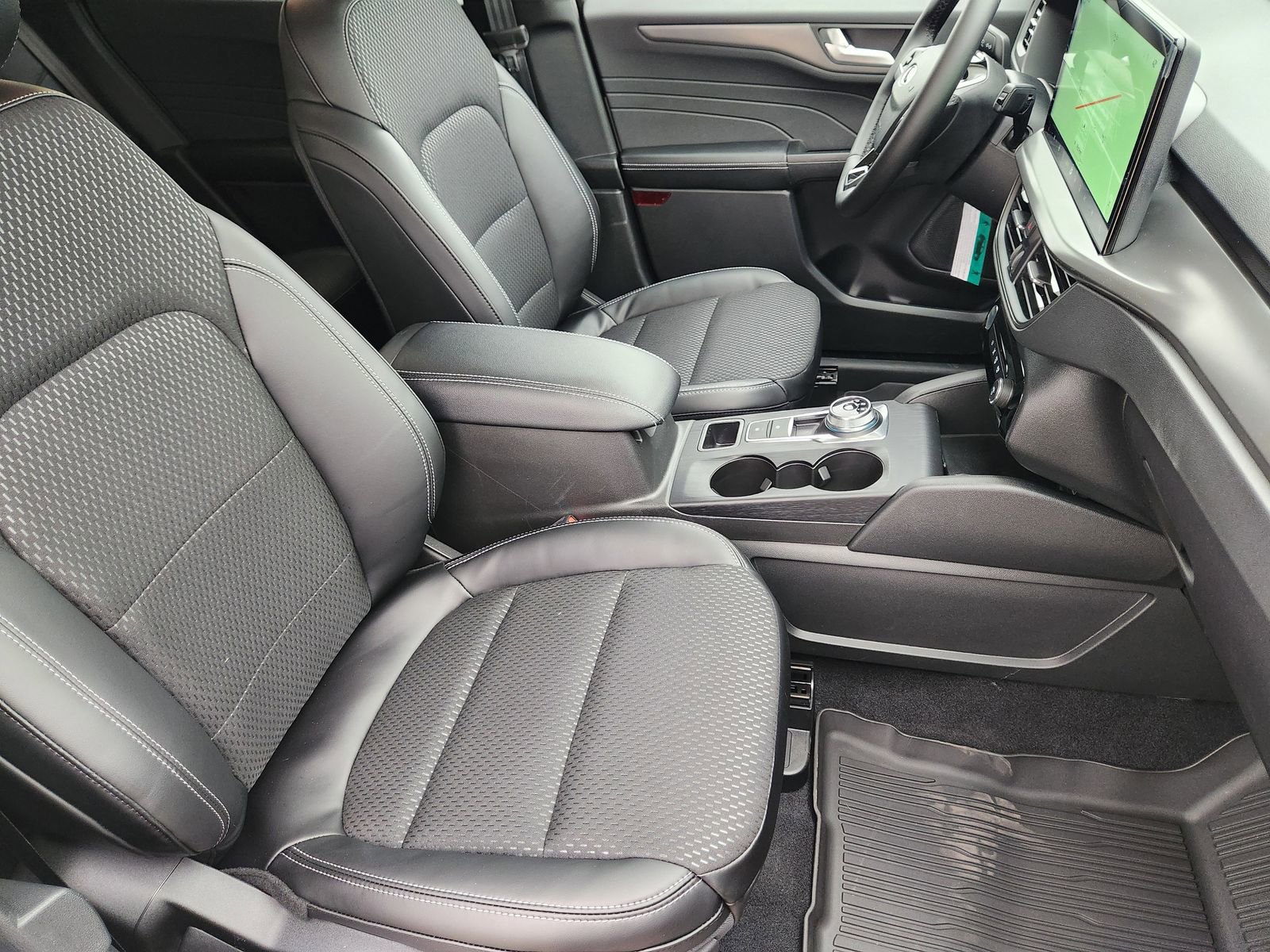 New 2026 Ford Escape SE image 14