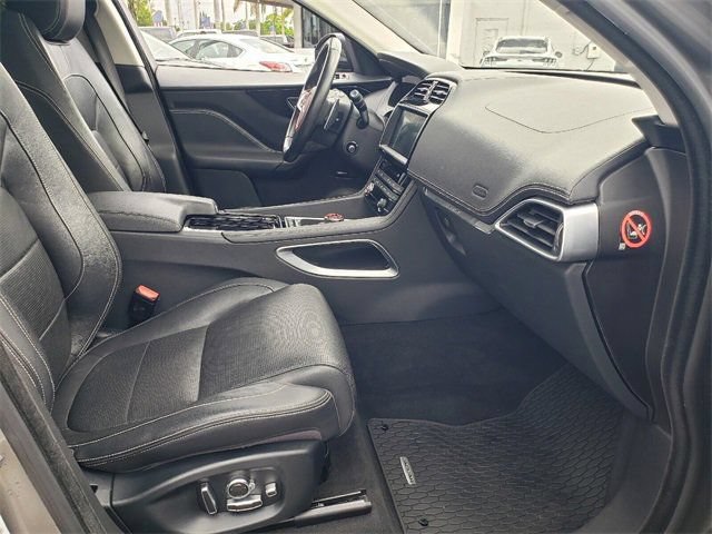 Used 2018 Jaguar F-PACE R-Sport AWD/4WD image 15